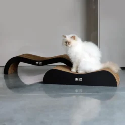 HappyCat ARCHIE Kradse Lounge 2i1 75x18 og 5x25 cm Sort Pap-kradsebræt