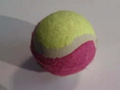 Katte tennisbolde